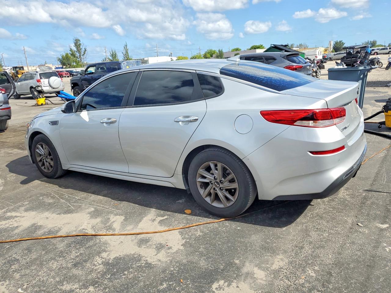 2020 Kia Optima Lx - Фото 2