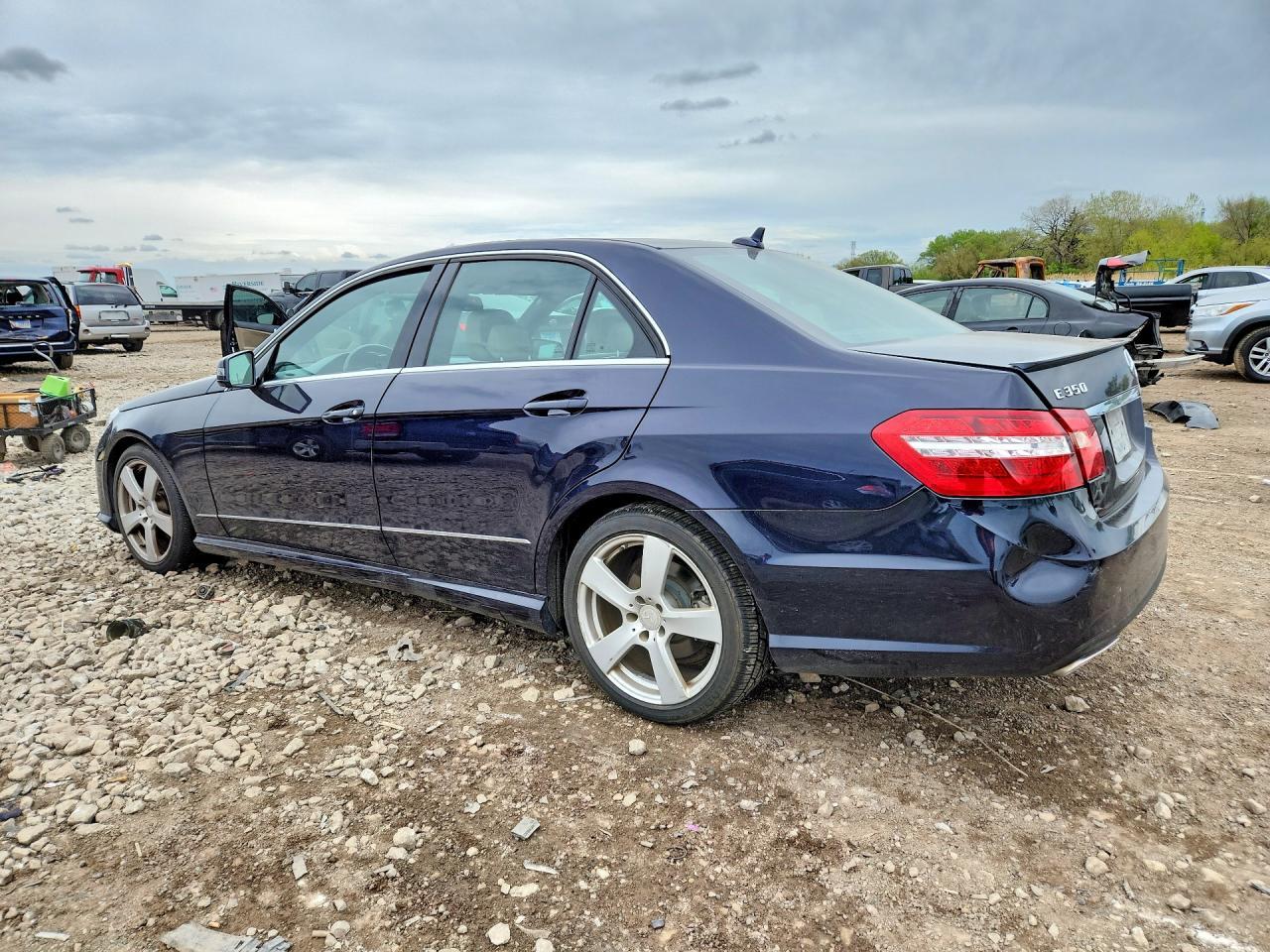 2011 Mercedes-Benz E 350 4Matic - Фото 2
