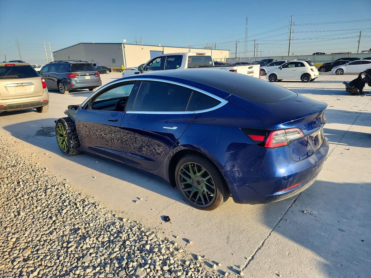2020 Tesla Model 3 - Фото 2