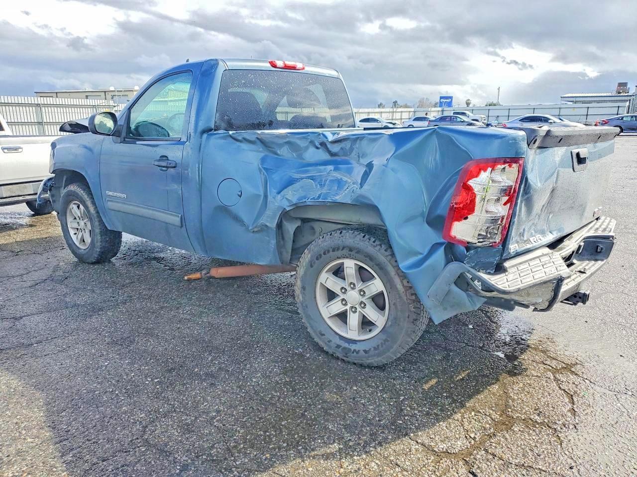 2011 GMC Sierra C1500 Sle - Image 2
