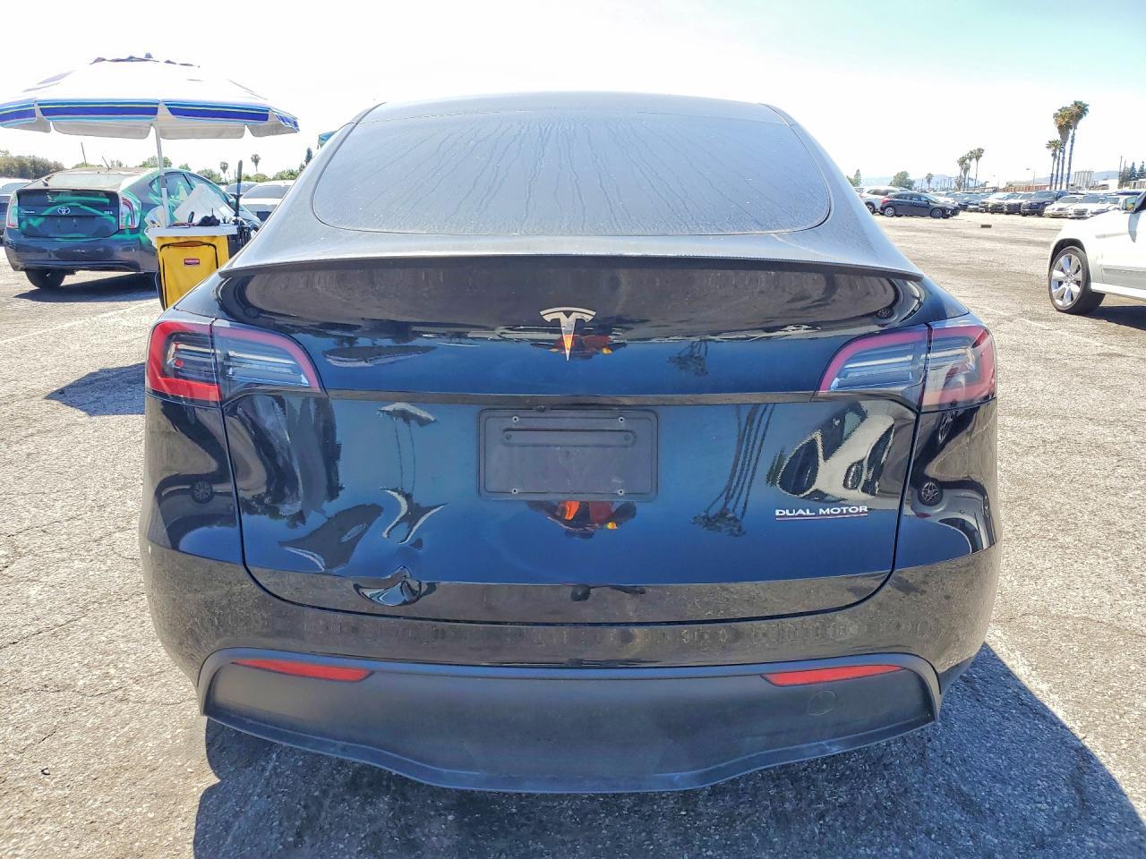 2023 Tesla Model Y - Image 6