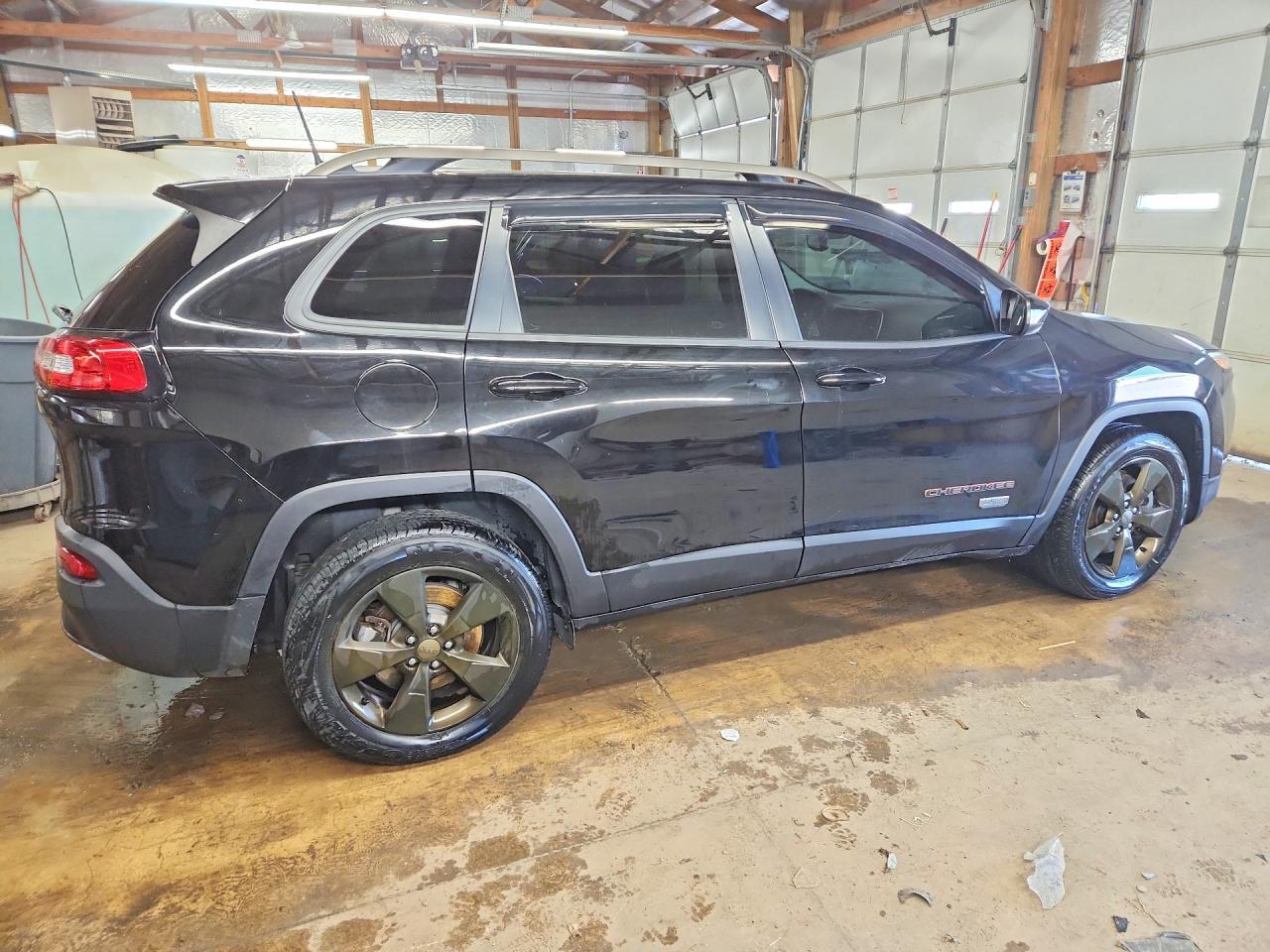 2017 Jeep Cherokee Latitude - Фото 3
