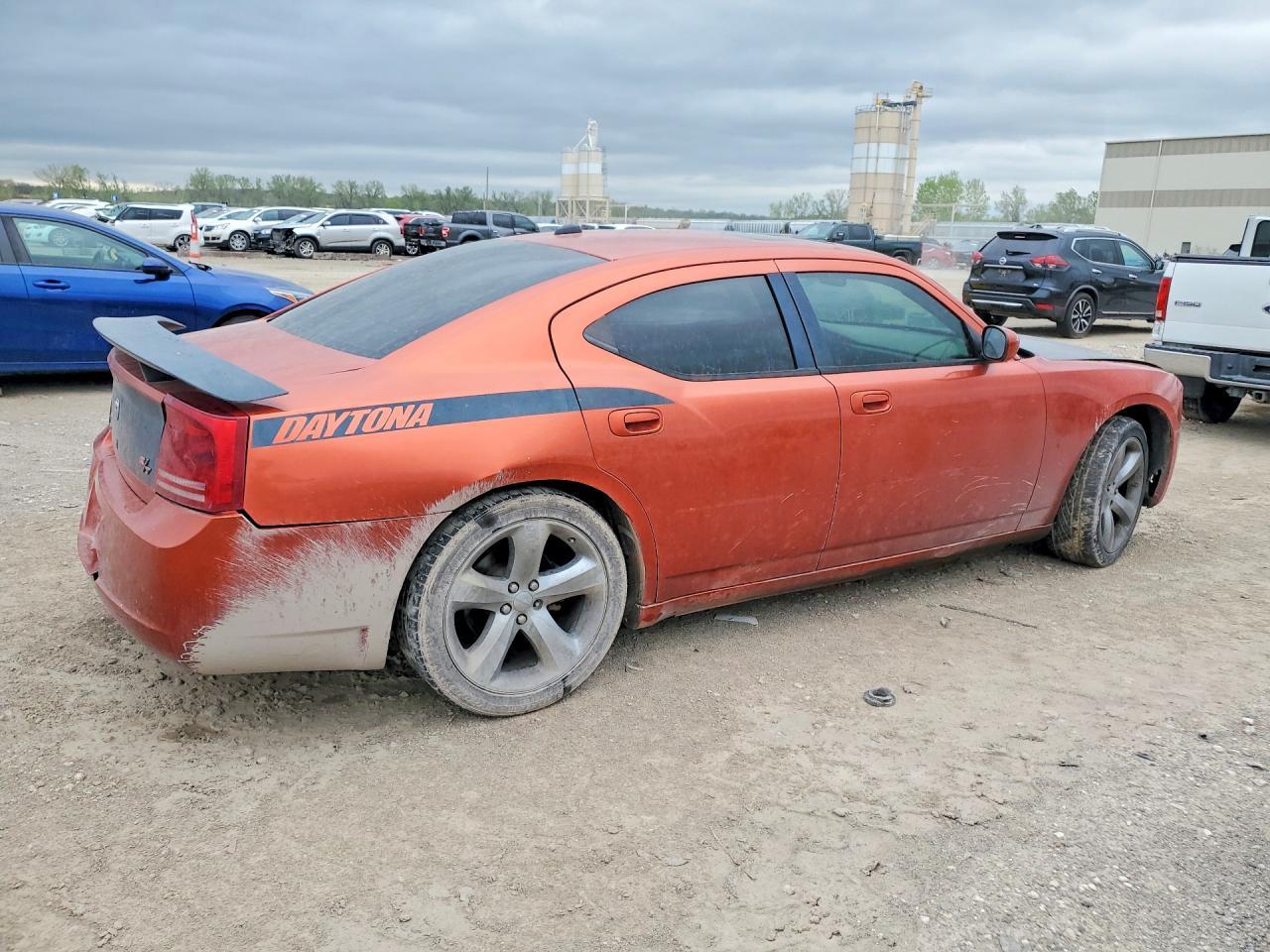 2006 Dodge Charger R - Image 3