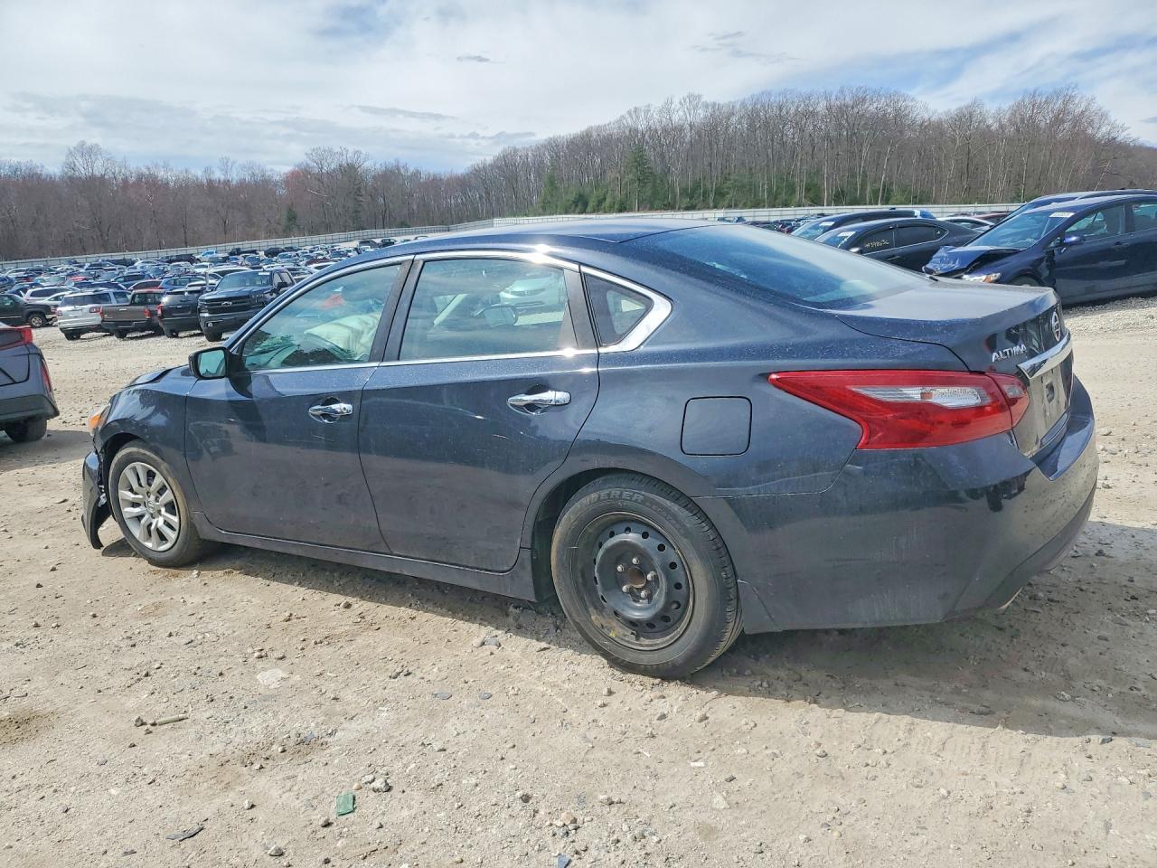 2018 Nissan Altima 2.5 S - Фото 2