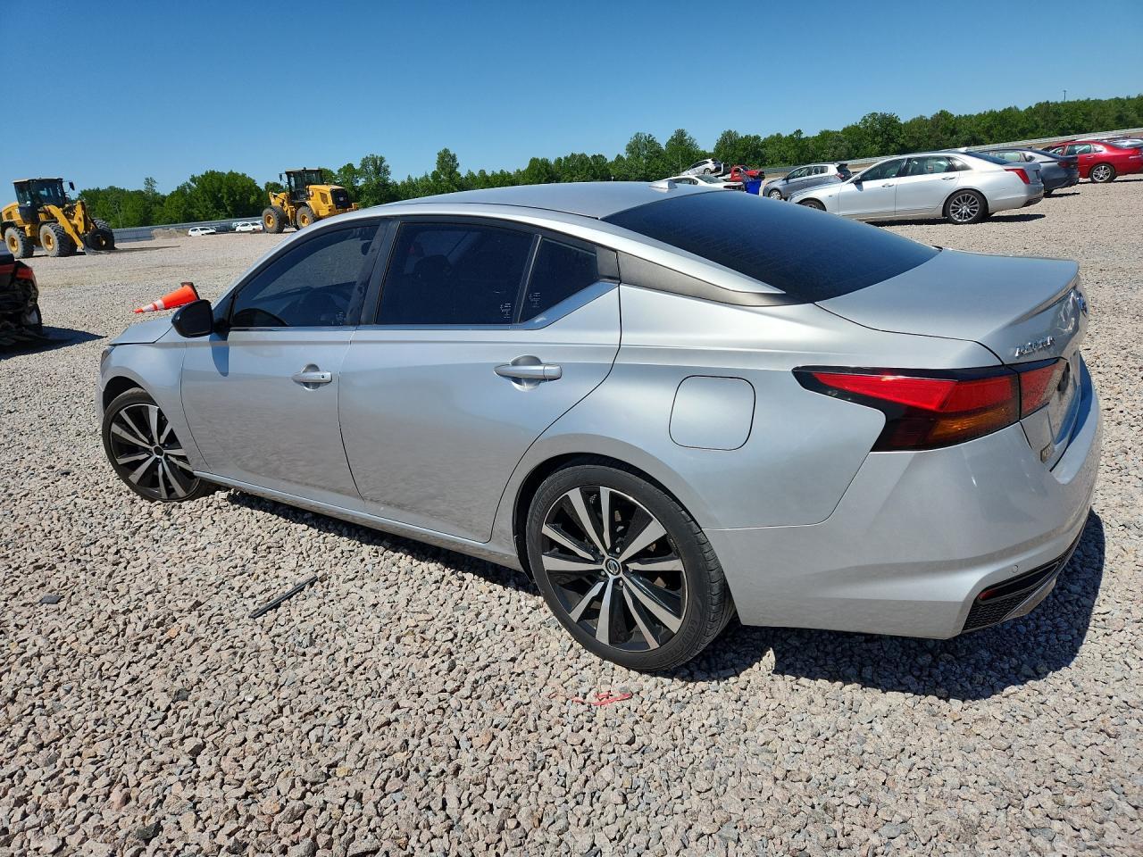 2022 Nissan Altima Sr - Фото 2
