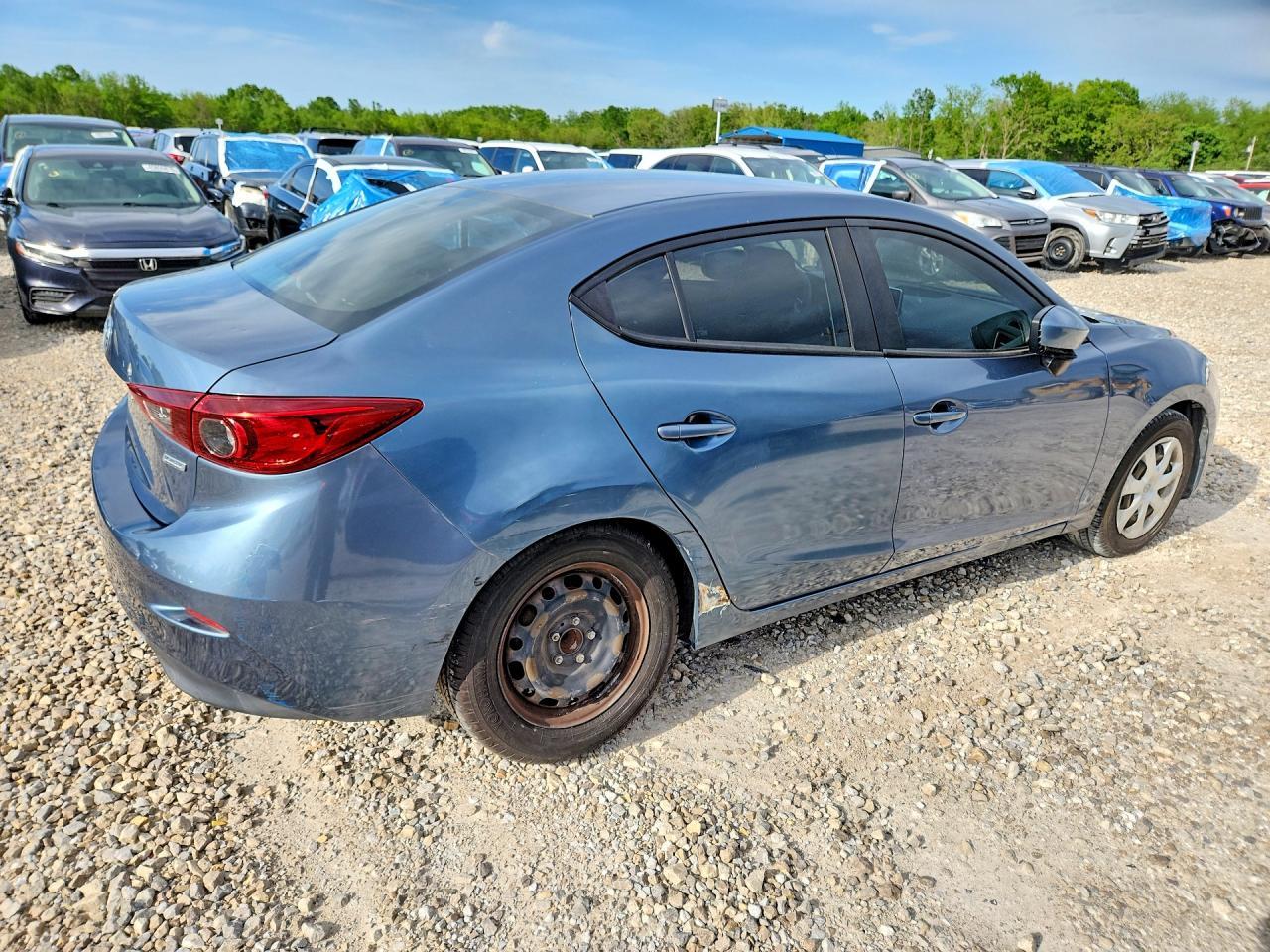 2015 Mazda 3 Sport - Image 3
