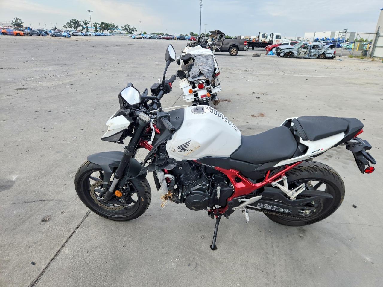 2025 Honda Cb750 A - Image 3
