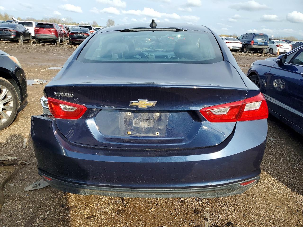 2017 Chevrolet Malibu Ls - Фото 6