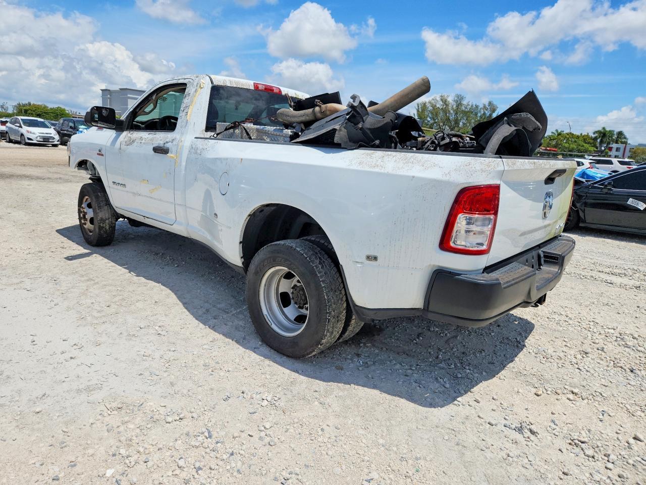 2020 Ram 3500 Tradesman - Фото 2