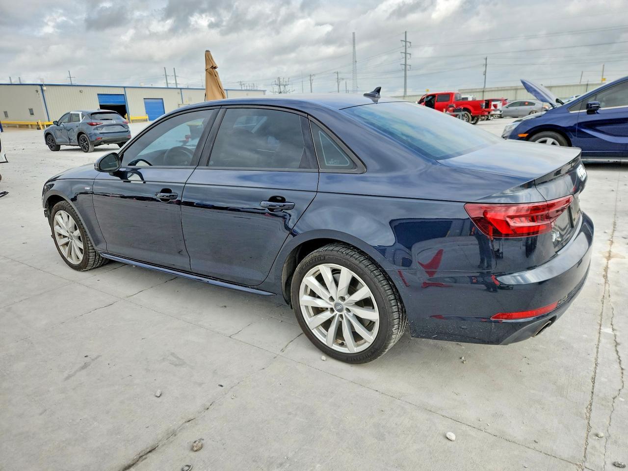 2018 Audi A4 Premium - Фото 2