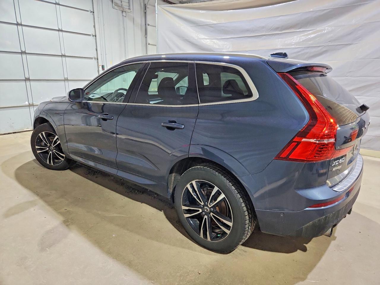 2018 Volvo Xc60 T5 Momentum - Фото 2