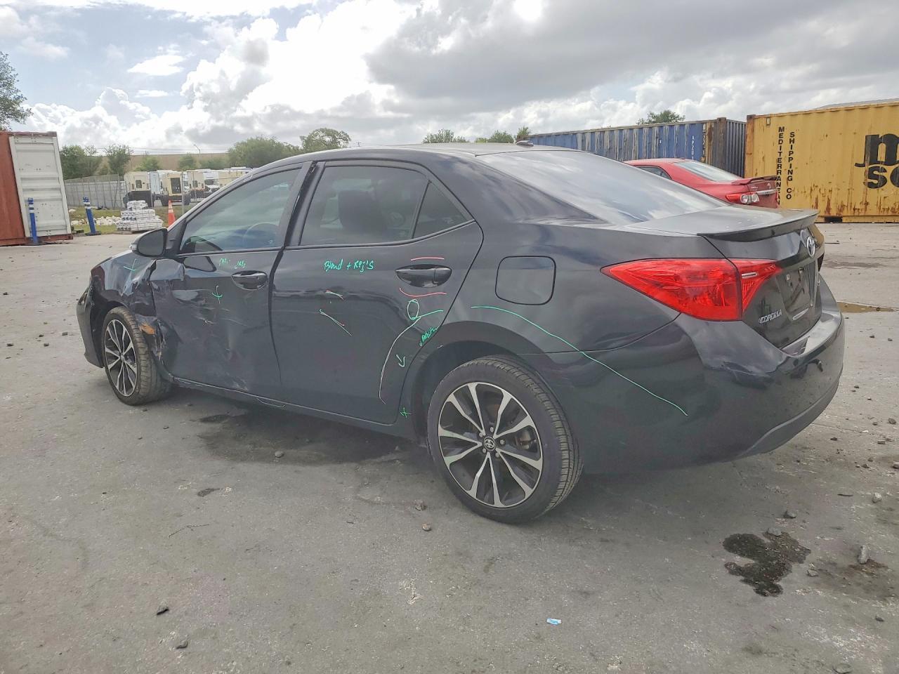 2017 Toyota Corolla Se - Фото 2