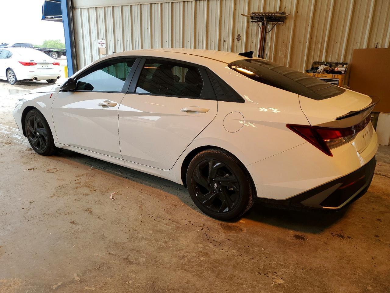 2026 Hyundai Elantra Sel Sport - Фото 2