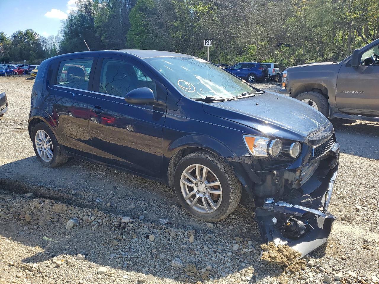 2015 Chevrolet Sonic Lt - Фото 4