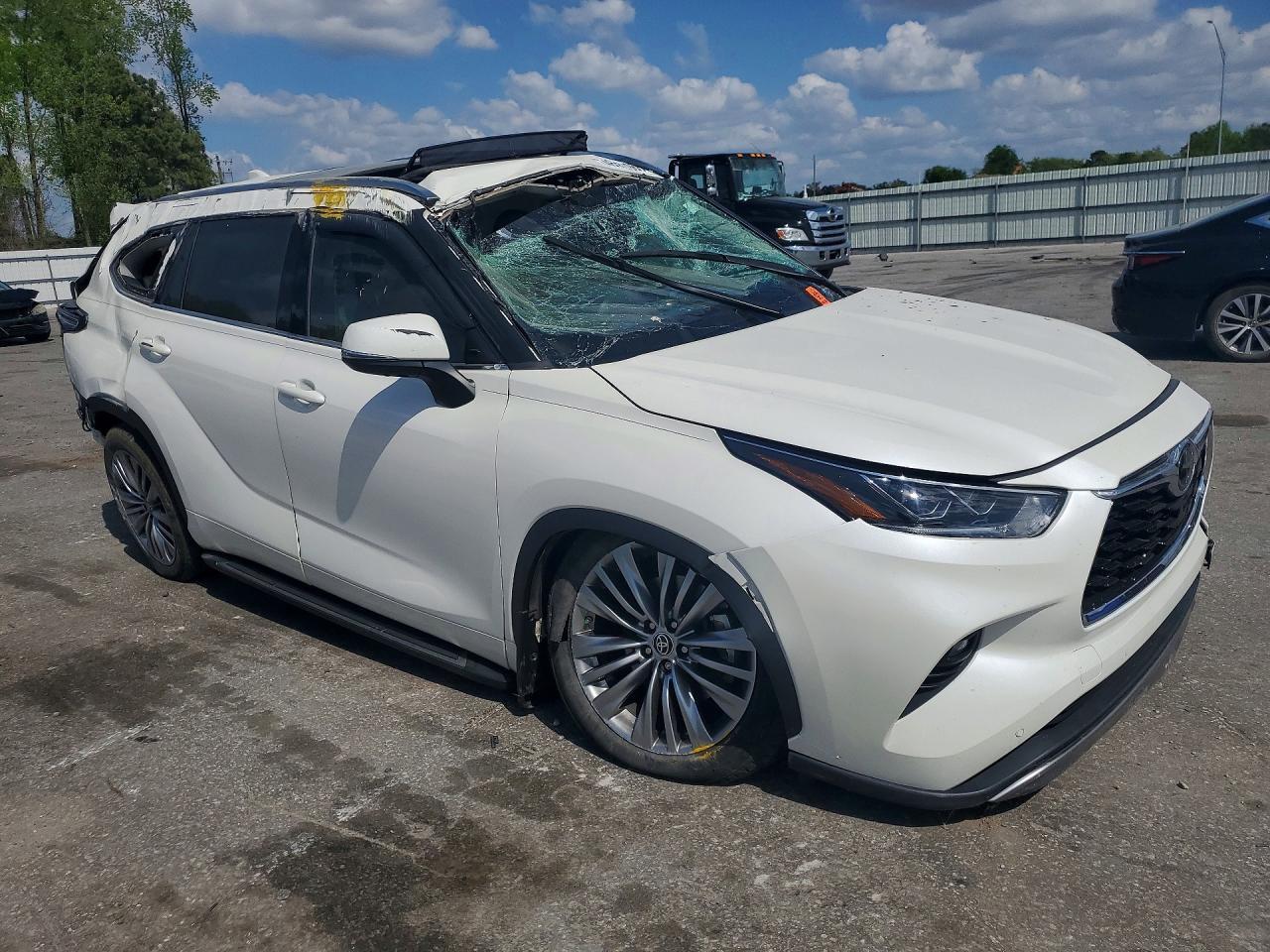 2021 Toyota Highlander Platinum - Фото 4