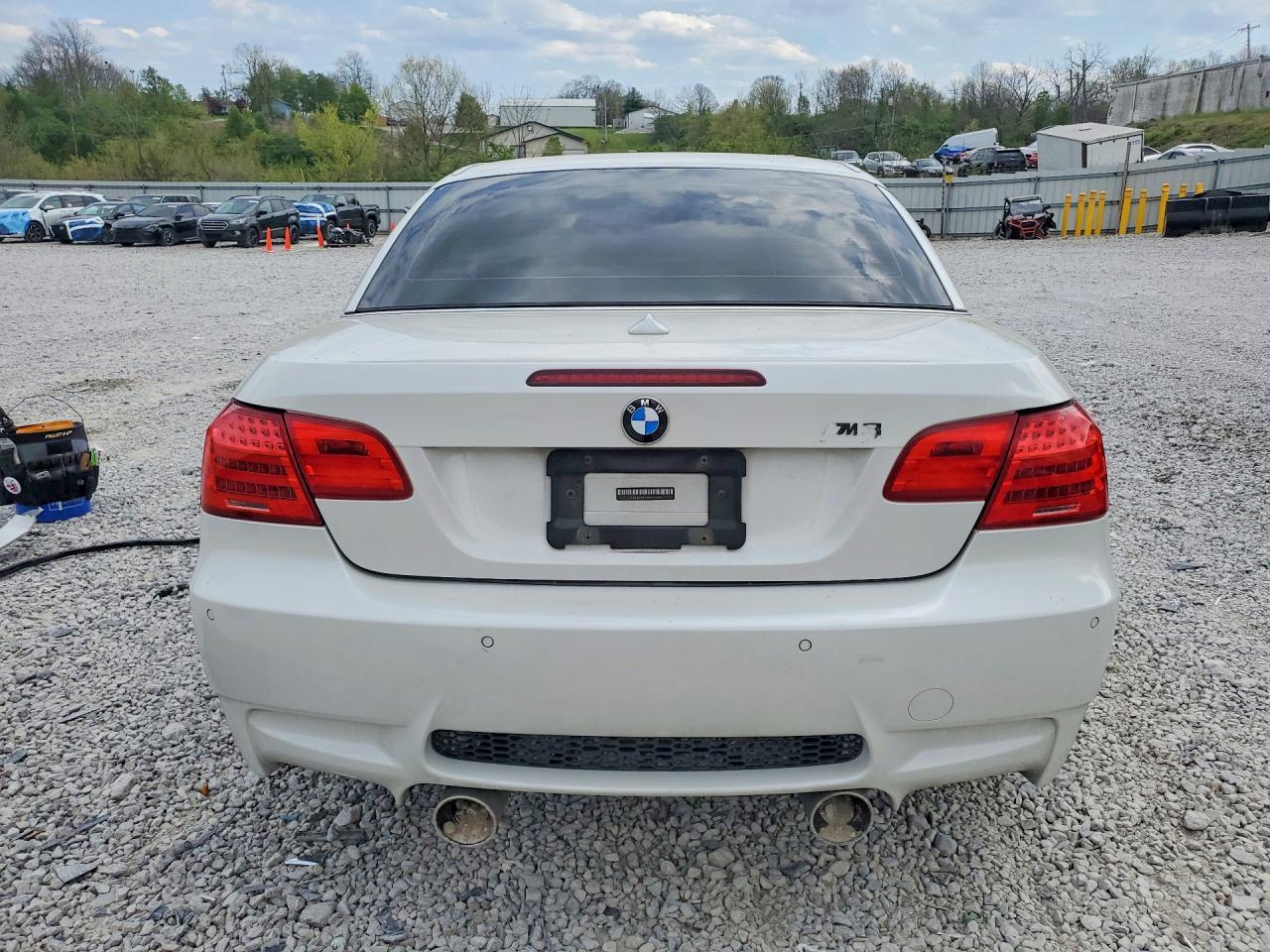 2011 BMW M3 - Фото 6