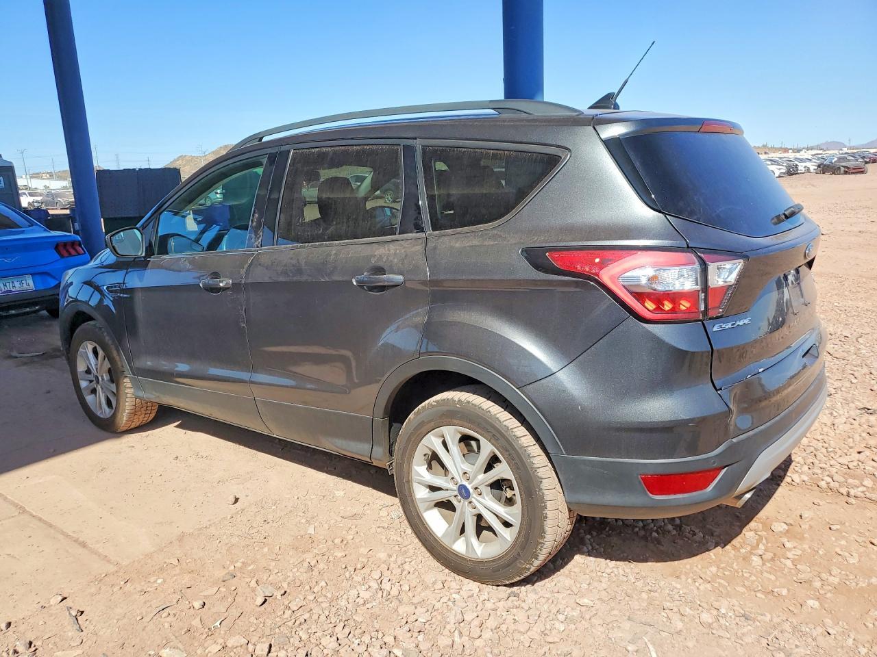 2018 Ford Escape Sel - Image 2