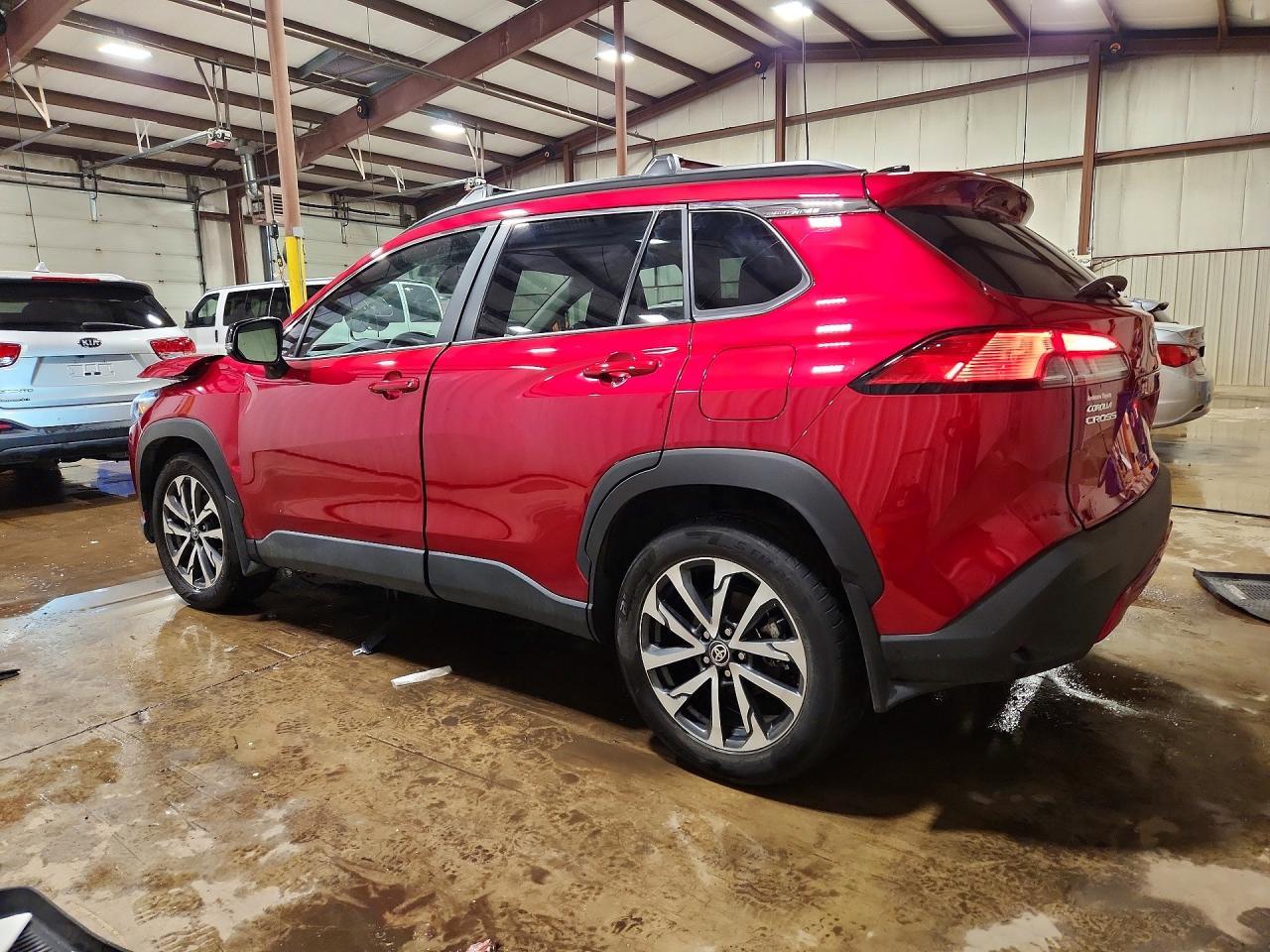2025 Toyota Corolla Cross Xle - Image 2
