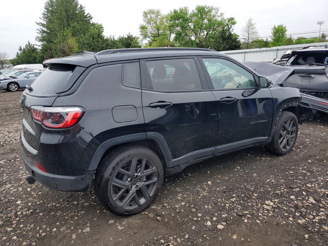 2026 Jeep Compass Latitude - Image 3