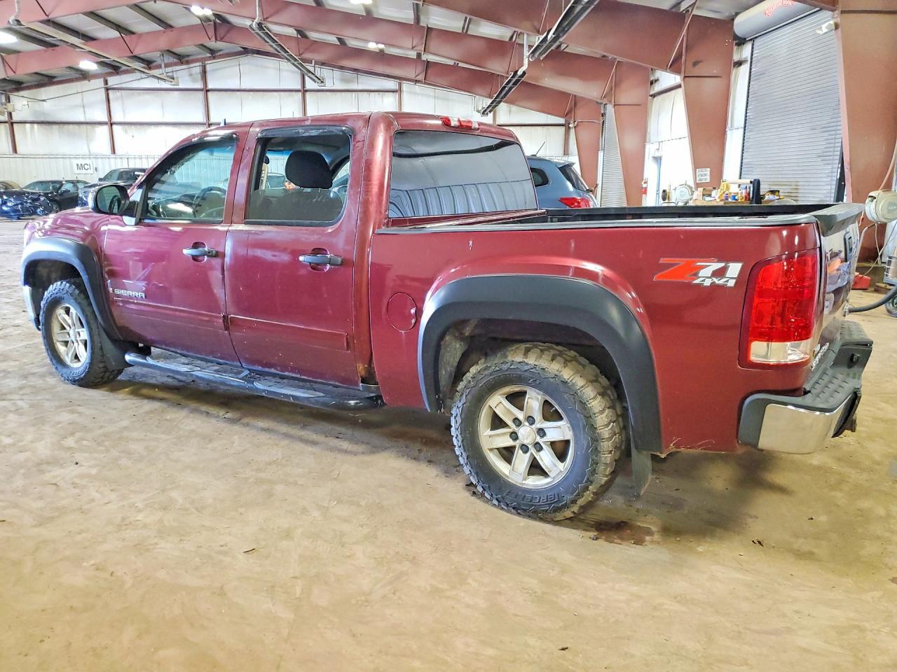 2008 GMC Sierra K1500 - Фото 2
