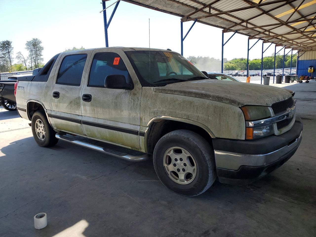 2005 Chevrolet Avalanche C1500 - Image 4