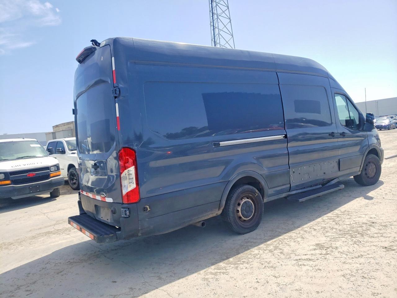 2020 Ford Transit T-250 - Фото 3