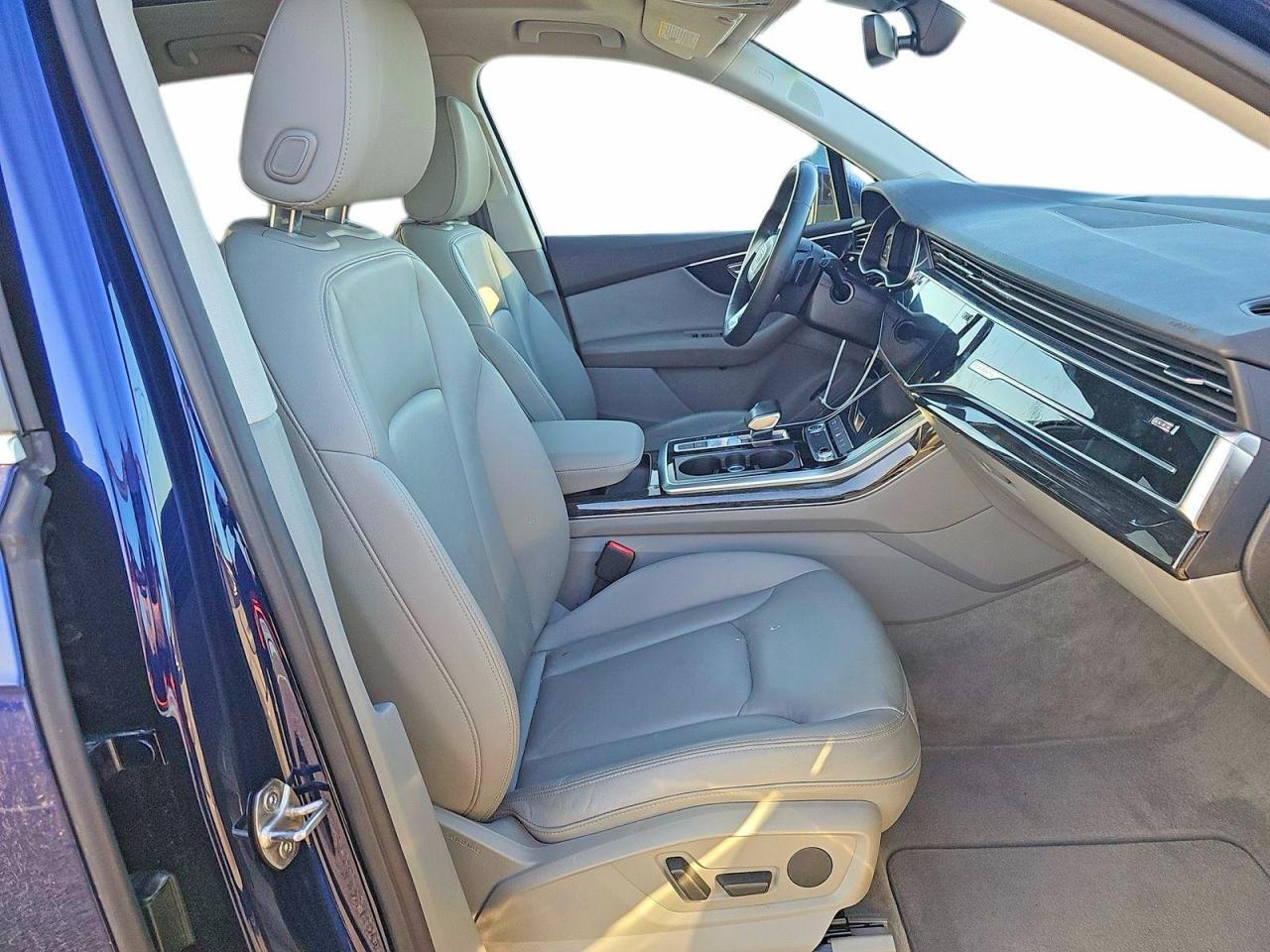 2022 Audi Q7 Premium Plus - Фото 5