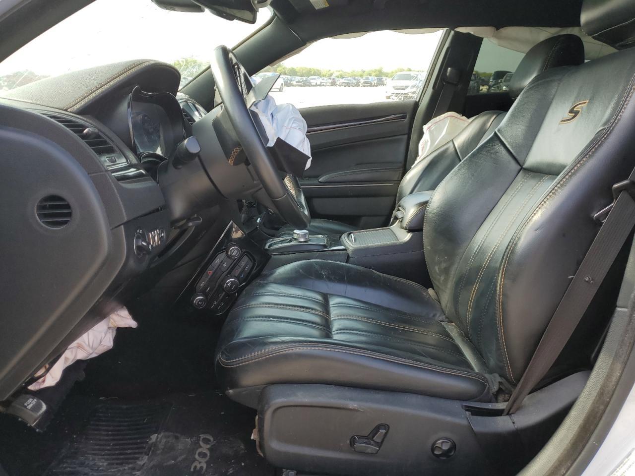 2017 Chrysler 300 S - Фото 7