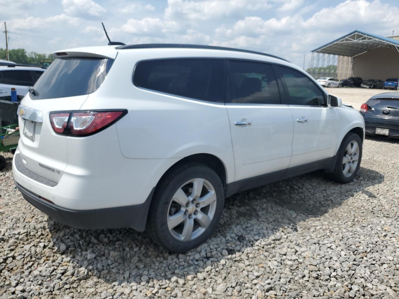 2016 Chevrolet Traverse Lt - Фото 3
