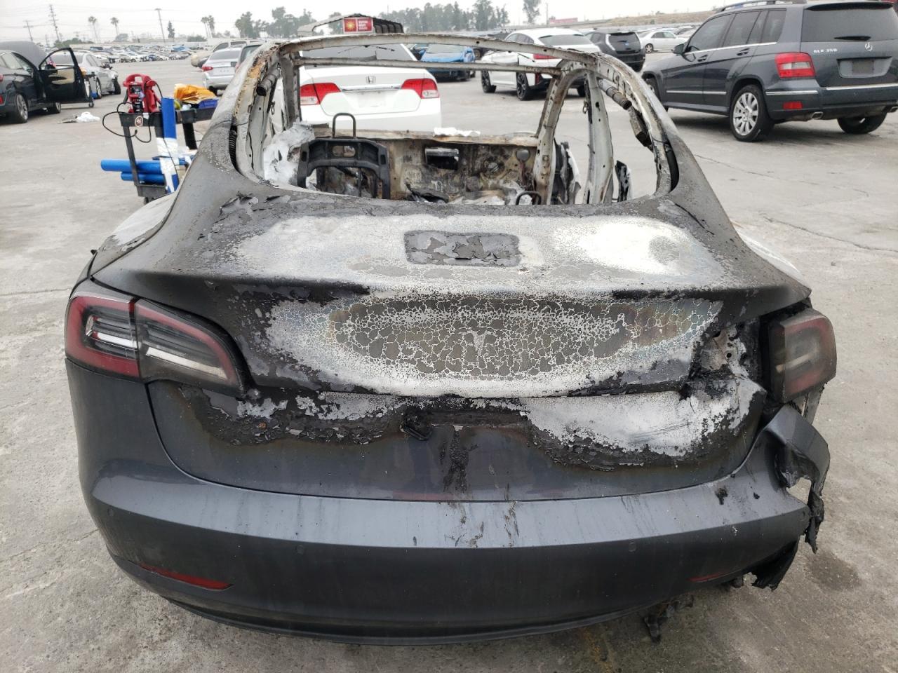 2022 Tesla Model 3 - Фото 6