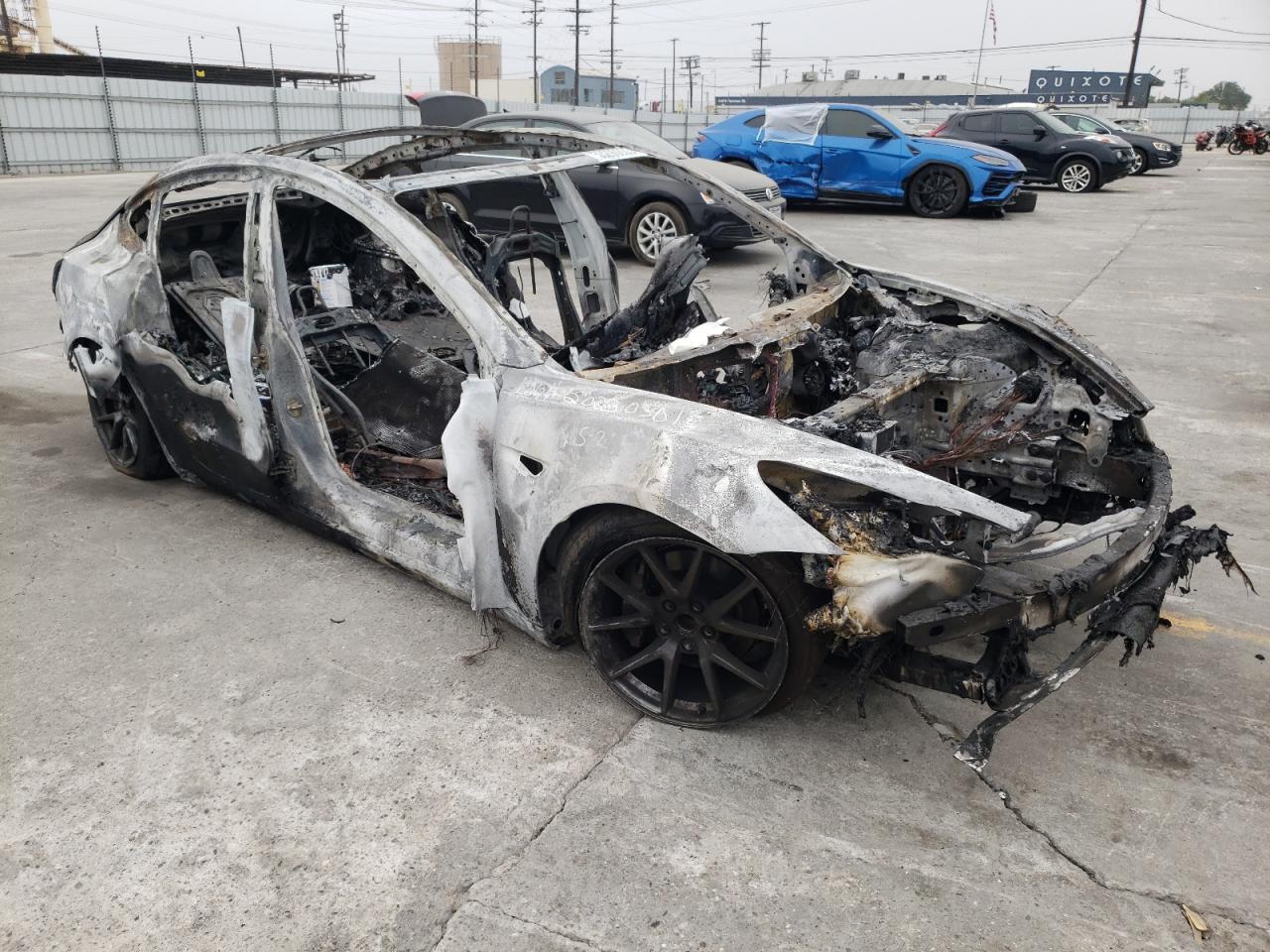 2022 Tesla Model 3 - Фото 4