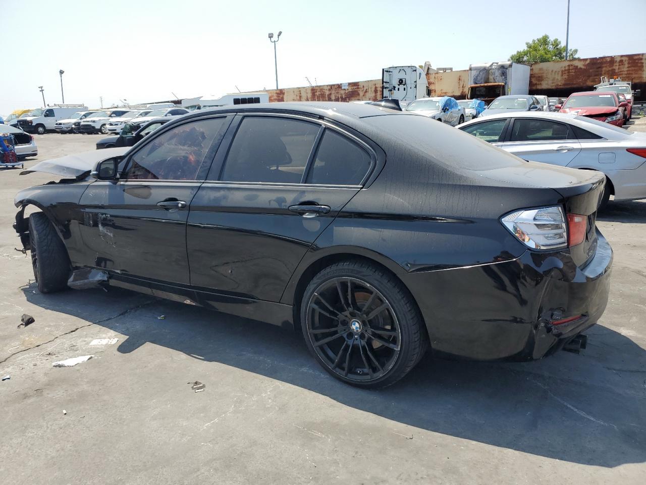 2013 BMW 328 I Sulev - Фото 2