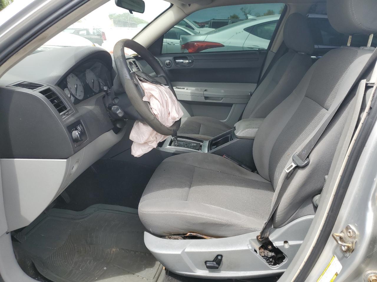 2006 Chrysler 300 - Image 7