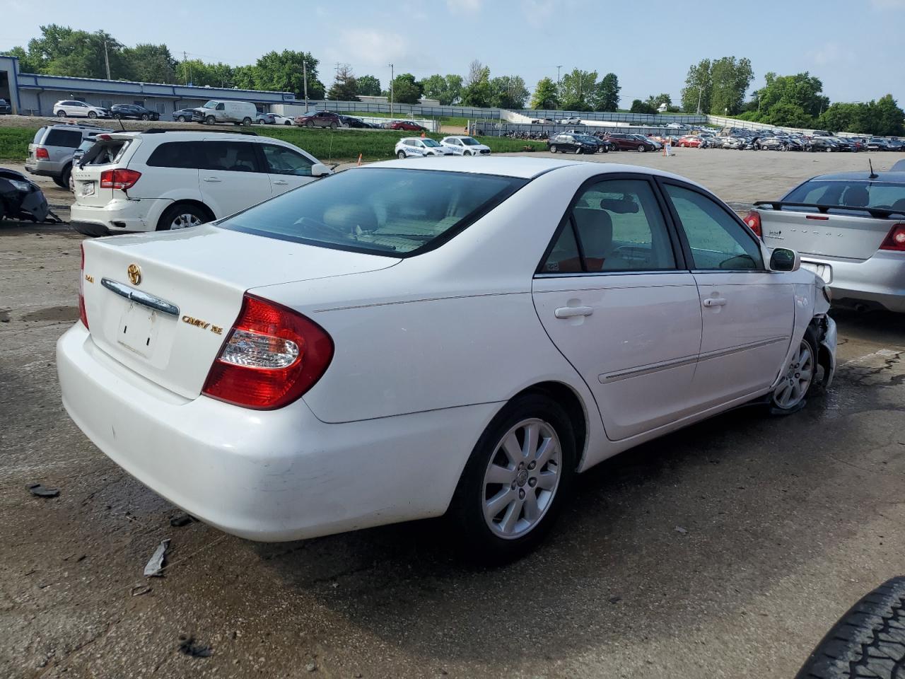 2002 Toyota Camry Le - Image 3