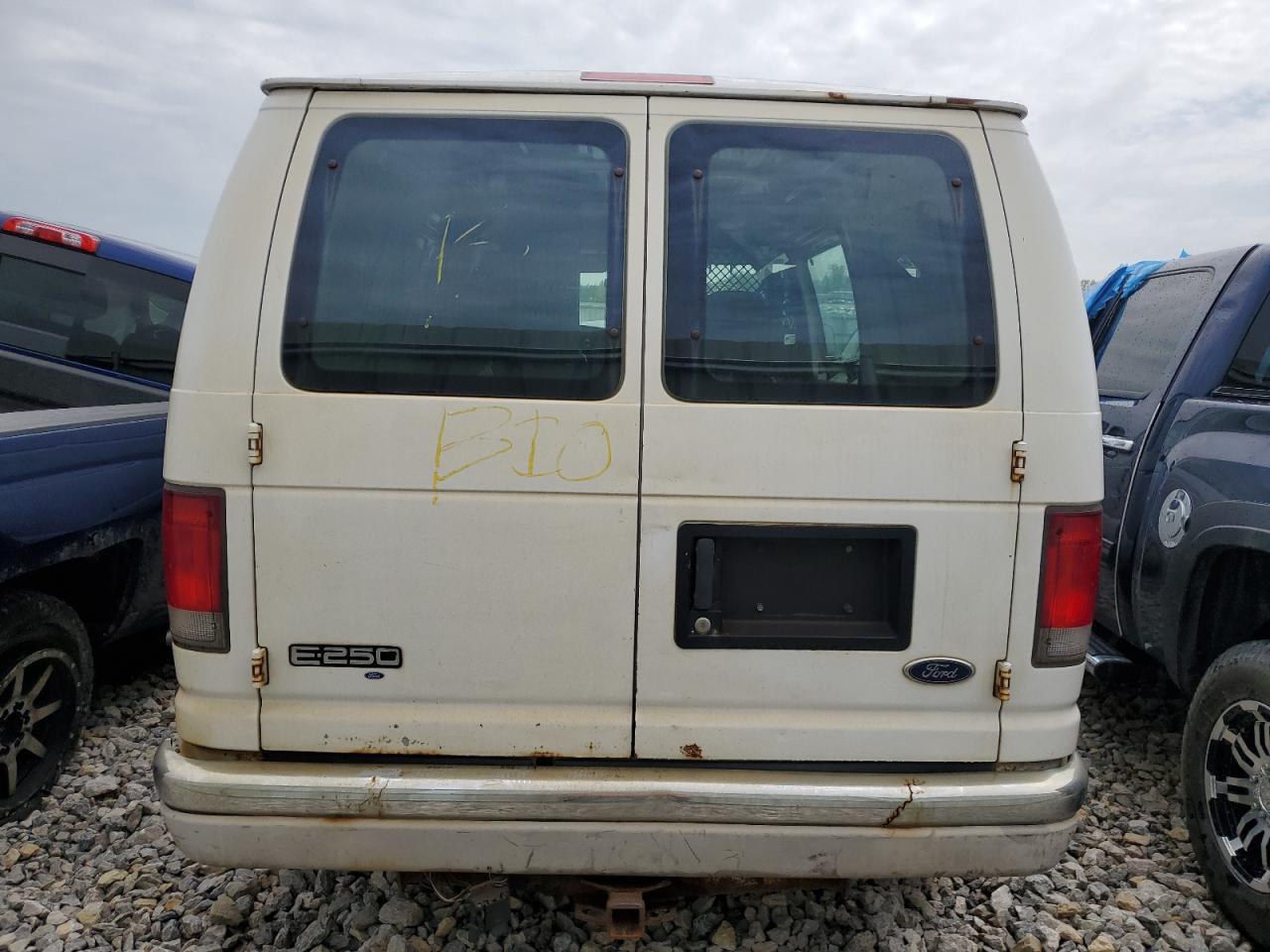 2004 Ford Econoline E250 Van - Image 6