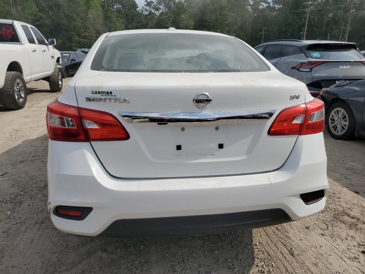 2016 Nissan Sentra S - Фото 6