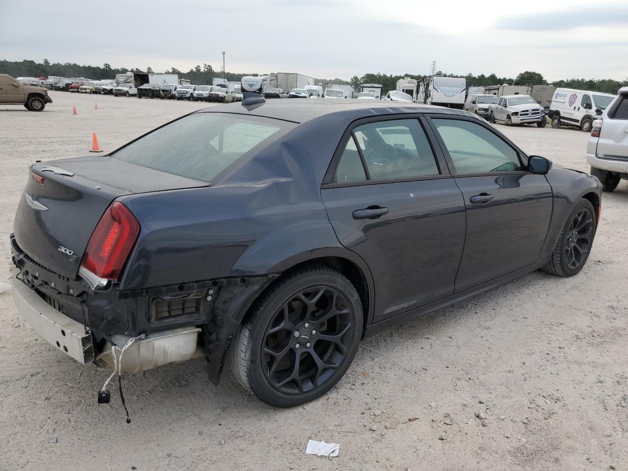 2019 Chrysler 300 S - Фото 3