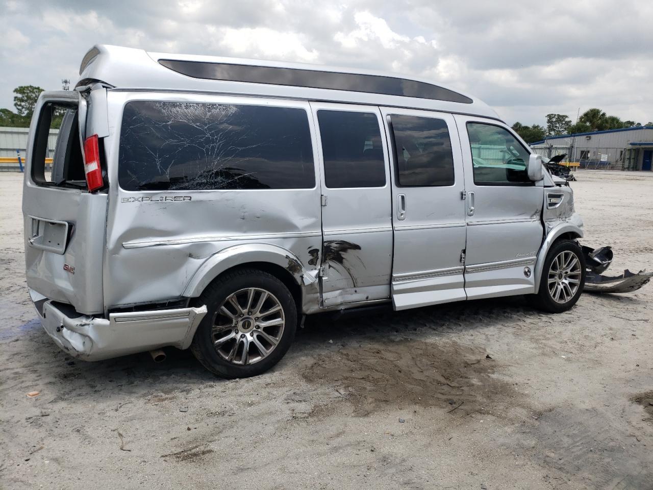 2020 GMC Savana G2500 - Фото 3