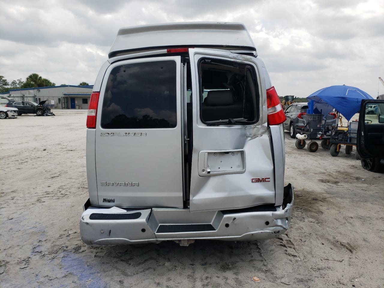 2020 GMC Savana G2500 - Фото 6