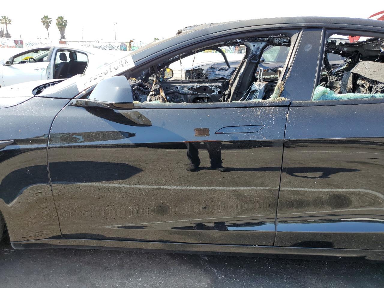 2022 Tesla Model S - Фото 7