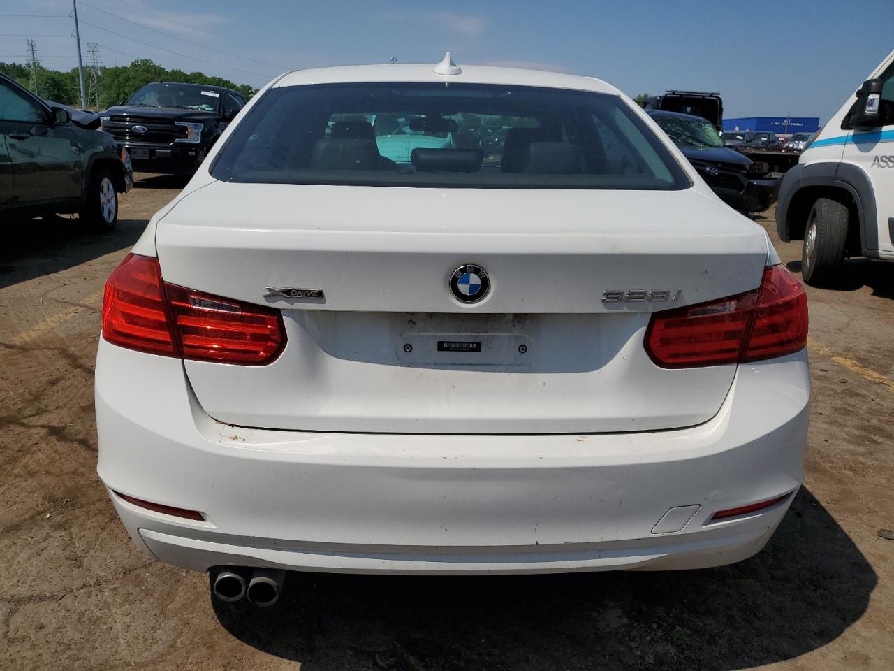2015 BMW 328 Xi Sulev - Фото 6