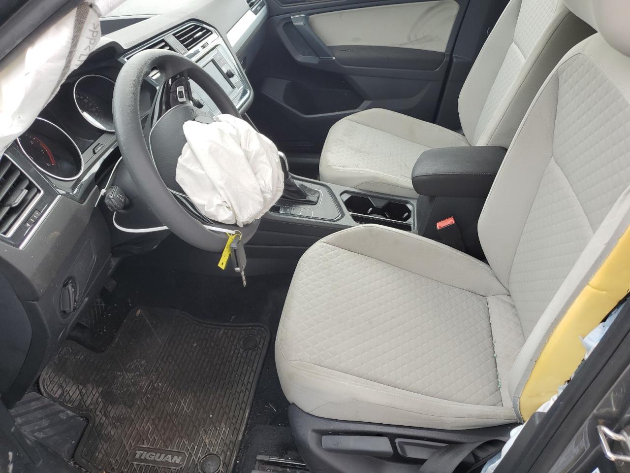 2020 Volkswagen Tiguan S - Фото 7