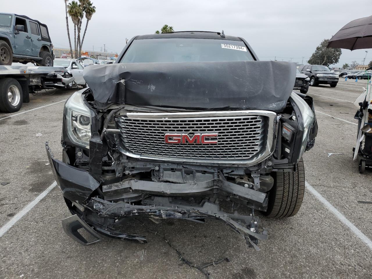 2016 GMC Yukon Denali - Image 5