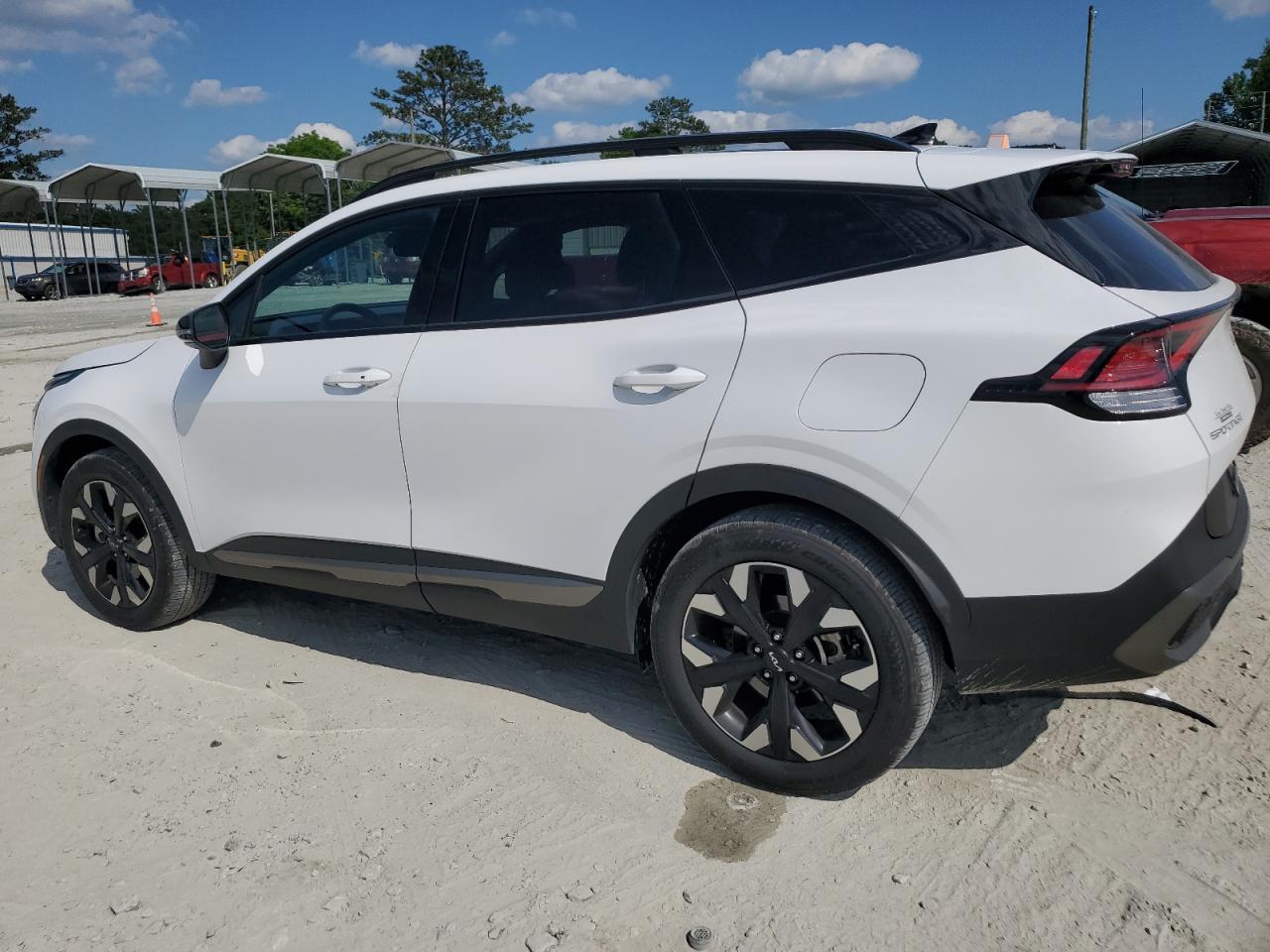 2023 Kia Sportage X Line - Image 2