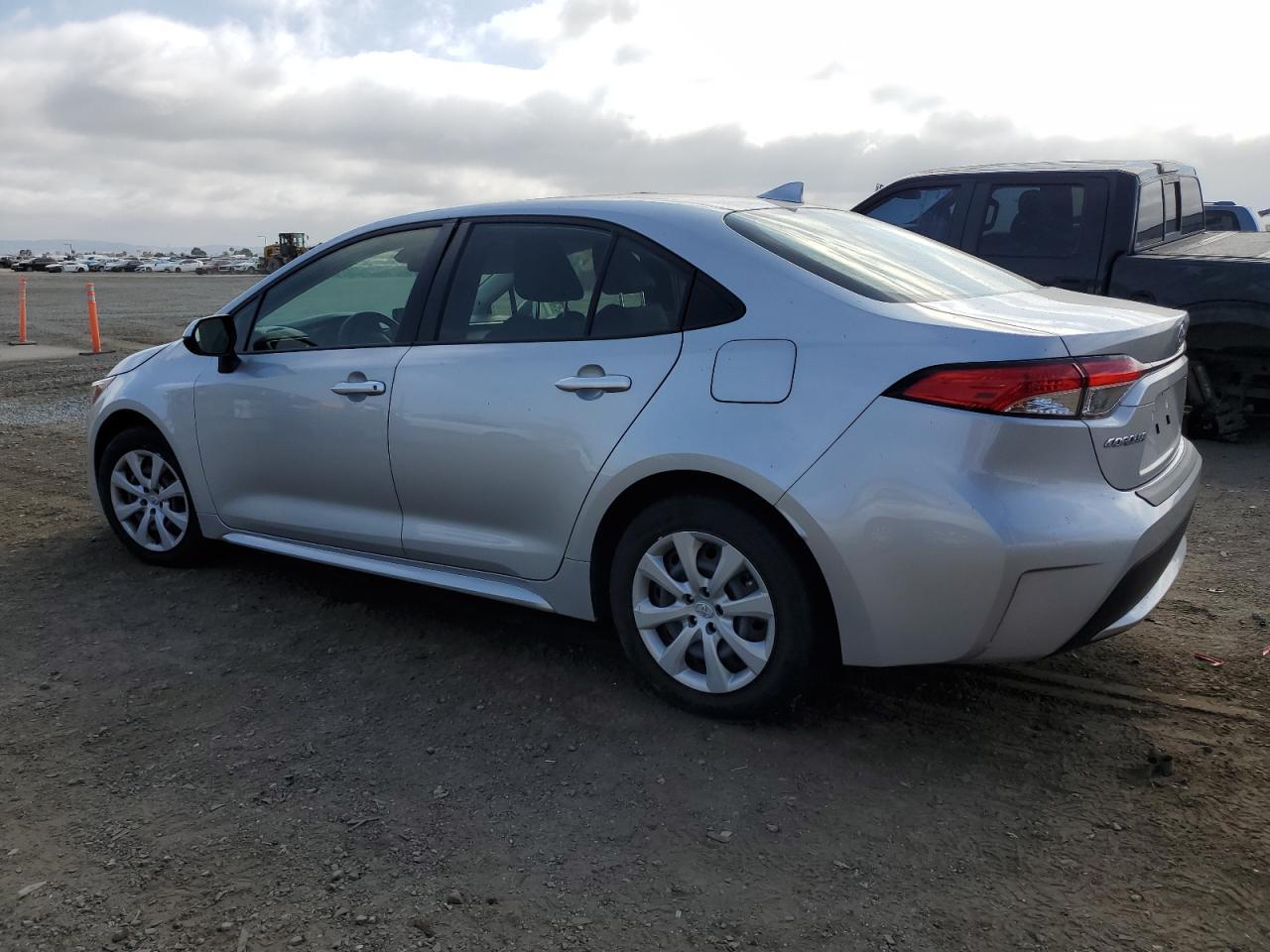 2022 Toyota Corolla Le - Фото 2