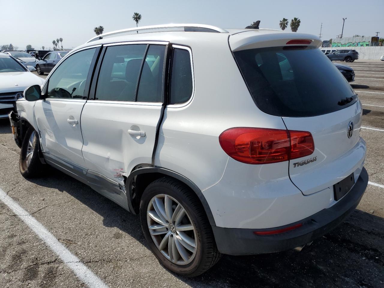 2012 Volkswagen Tiguan S - Image 2