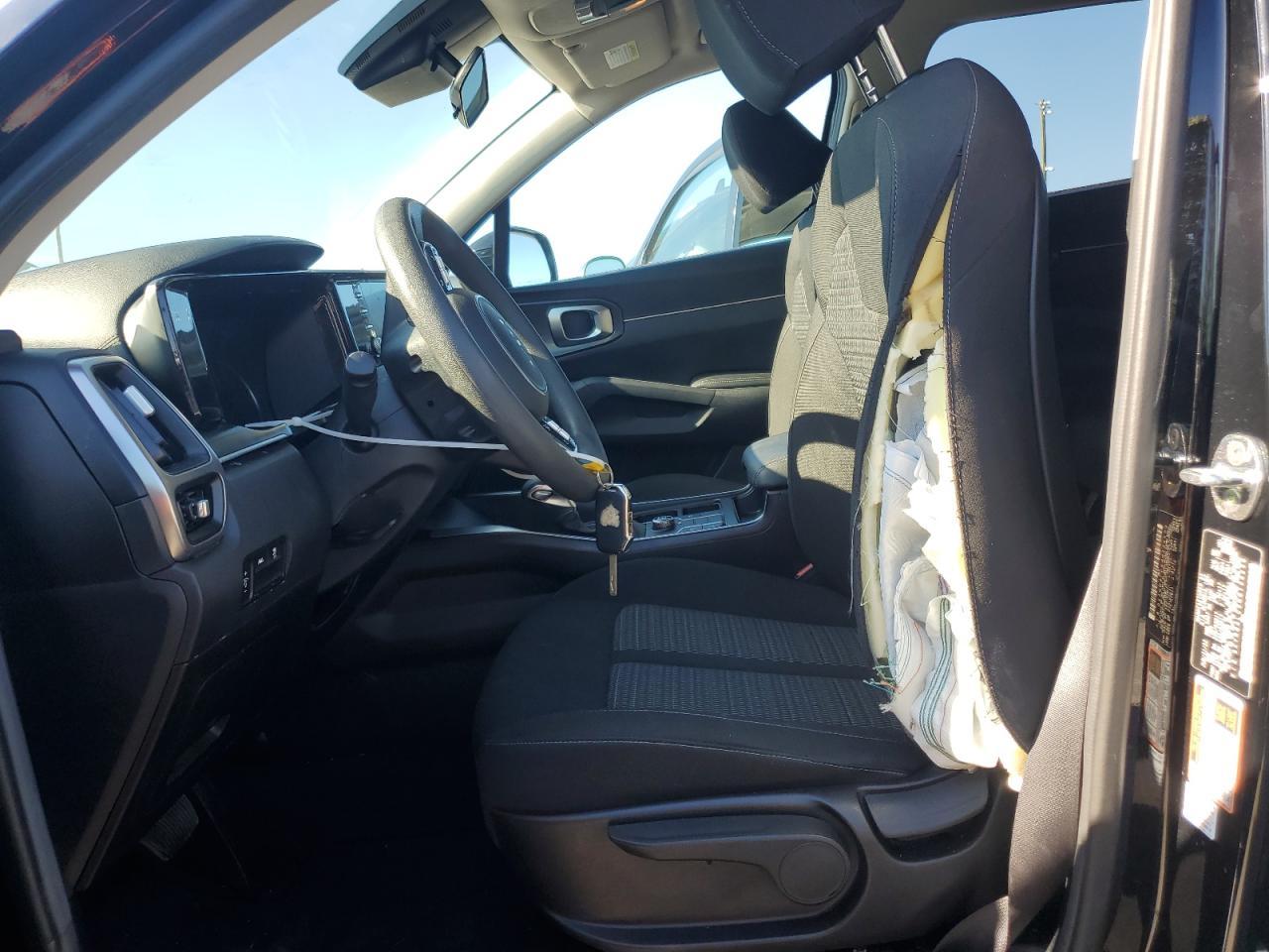 2022 Kia Sorento Lx - Image 7