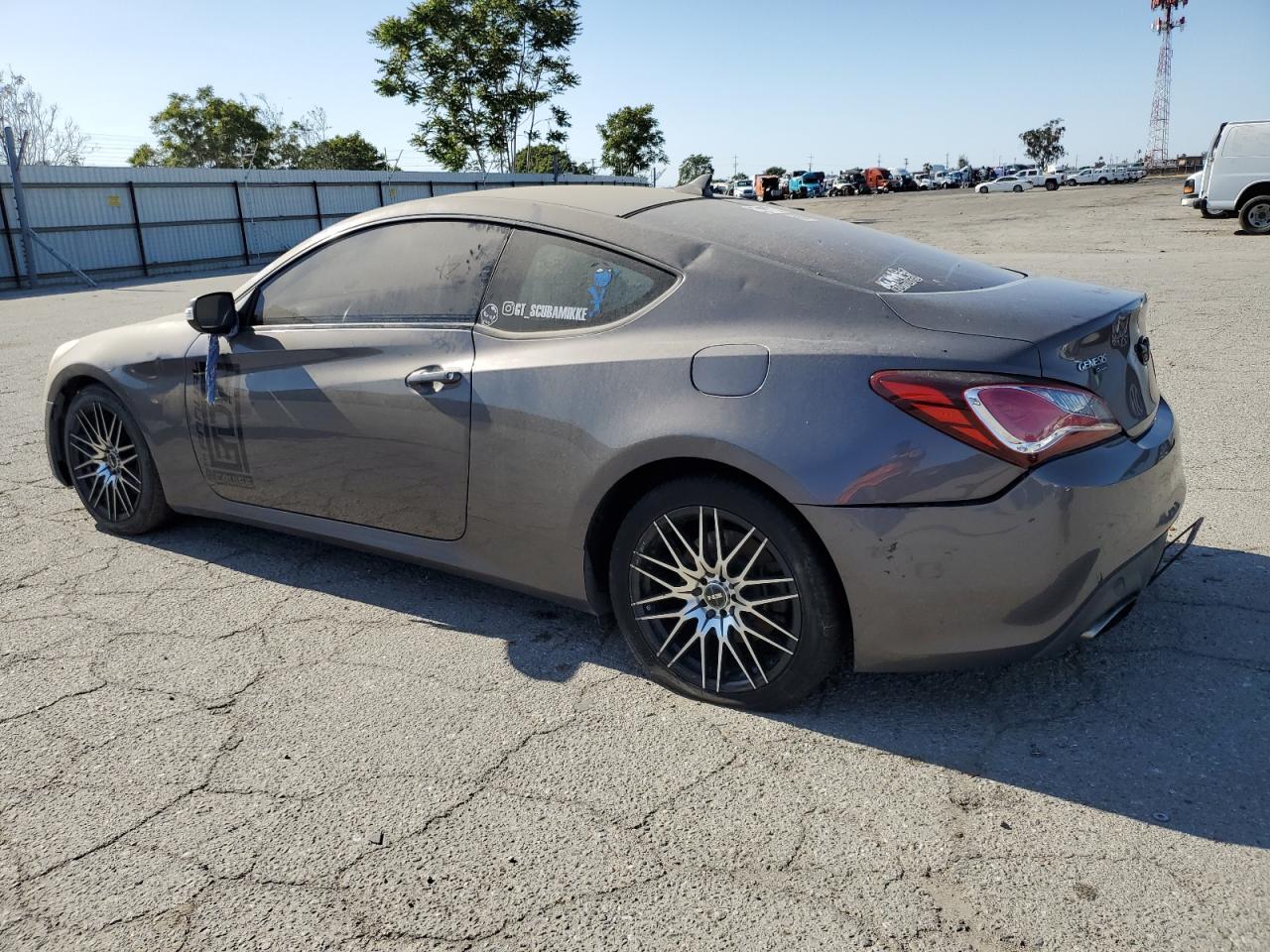 2013 Hyundai Genesis Coupe 2.0T - Фото 2