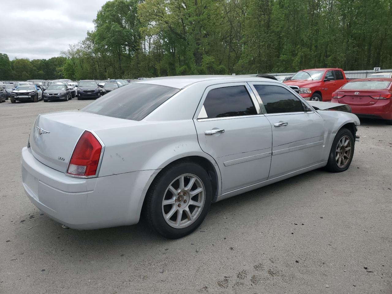 2006 Chrysler 300 - Image 3