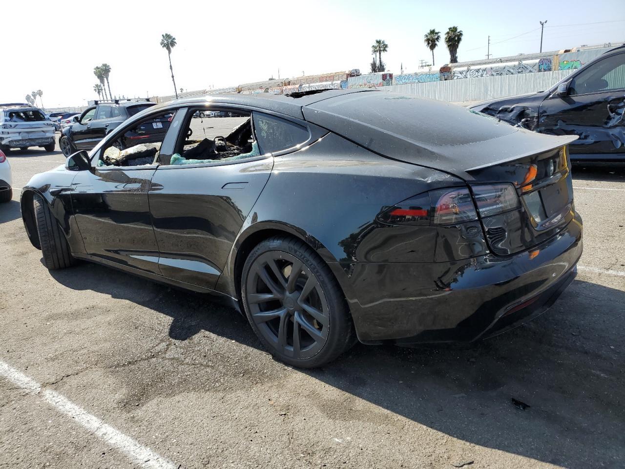 2022 Tesla Model S - Фото 2
